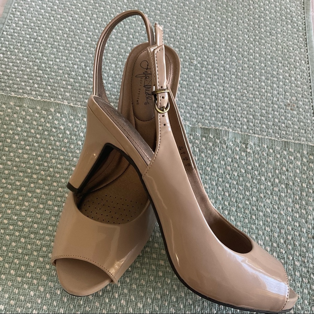 🔺Peep Toe Slingback